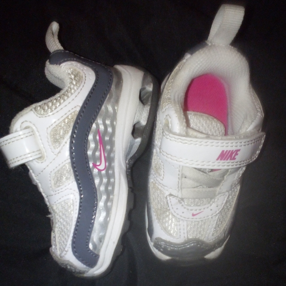 Baby Nike Reax